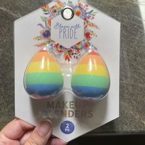 BNIB bloom with pride makeup blenders